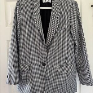 BB Dakota Black and White Houndstooth Blazer
